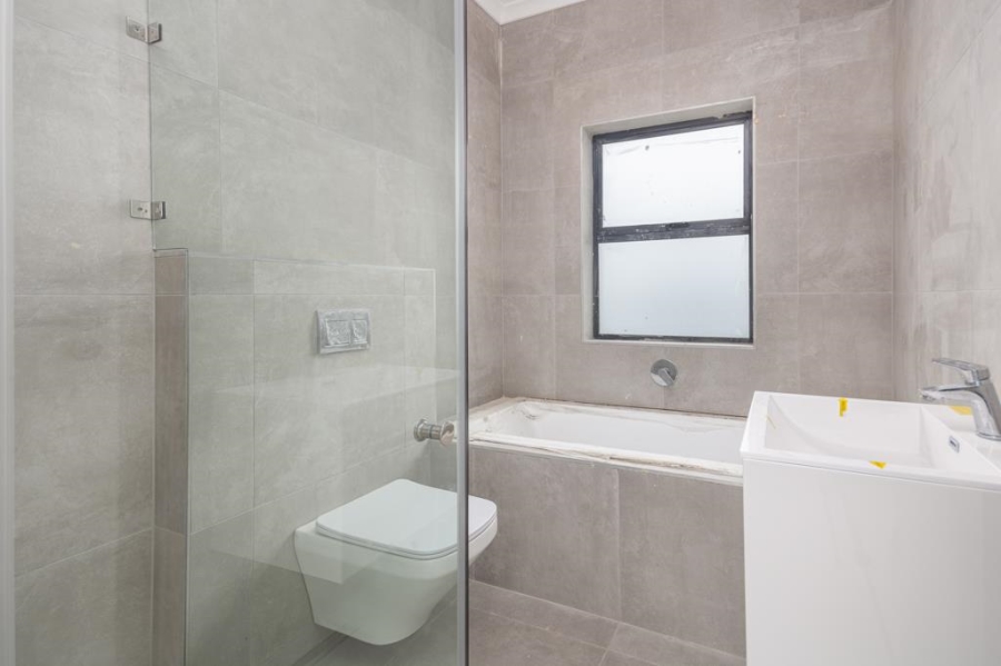 4 Bedroom Property for Sale in Sandown Western Cape